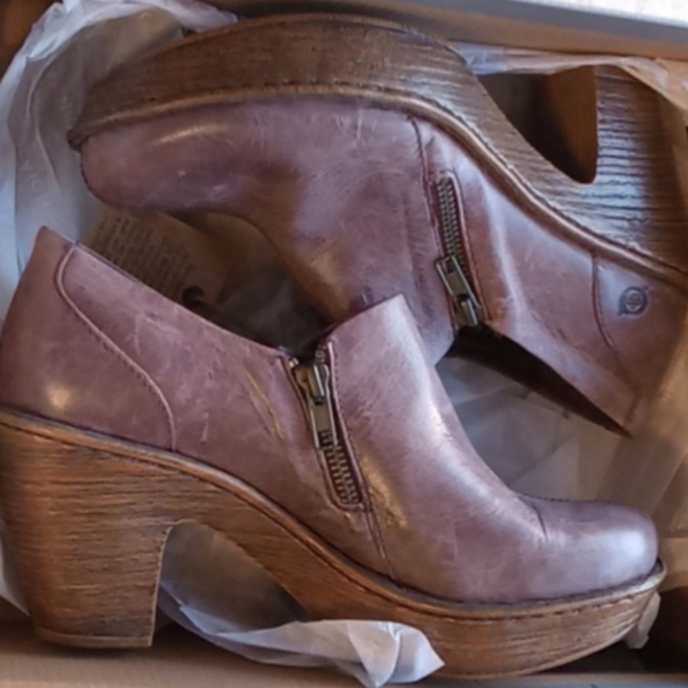 Born Women's Ankle Boots in Gray - Picture 7 of 8